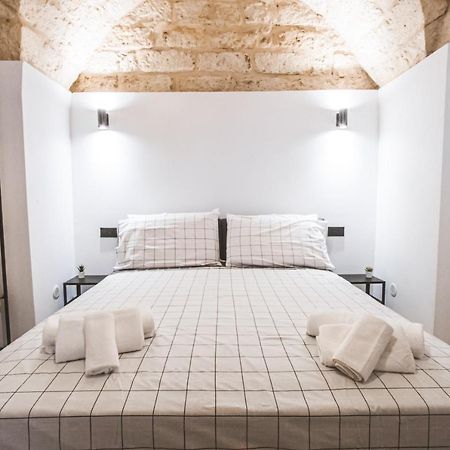 Sanavar Apartment Бари Екстериор снимка