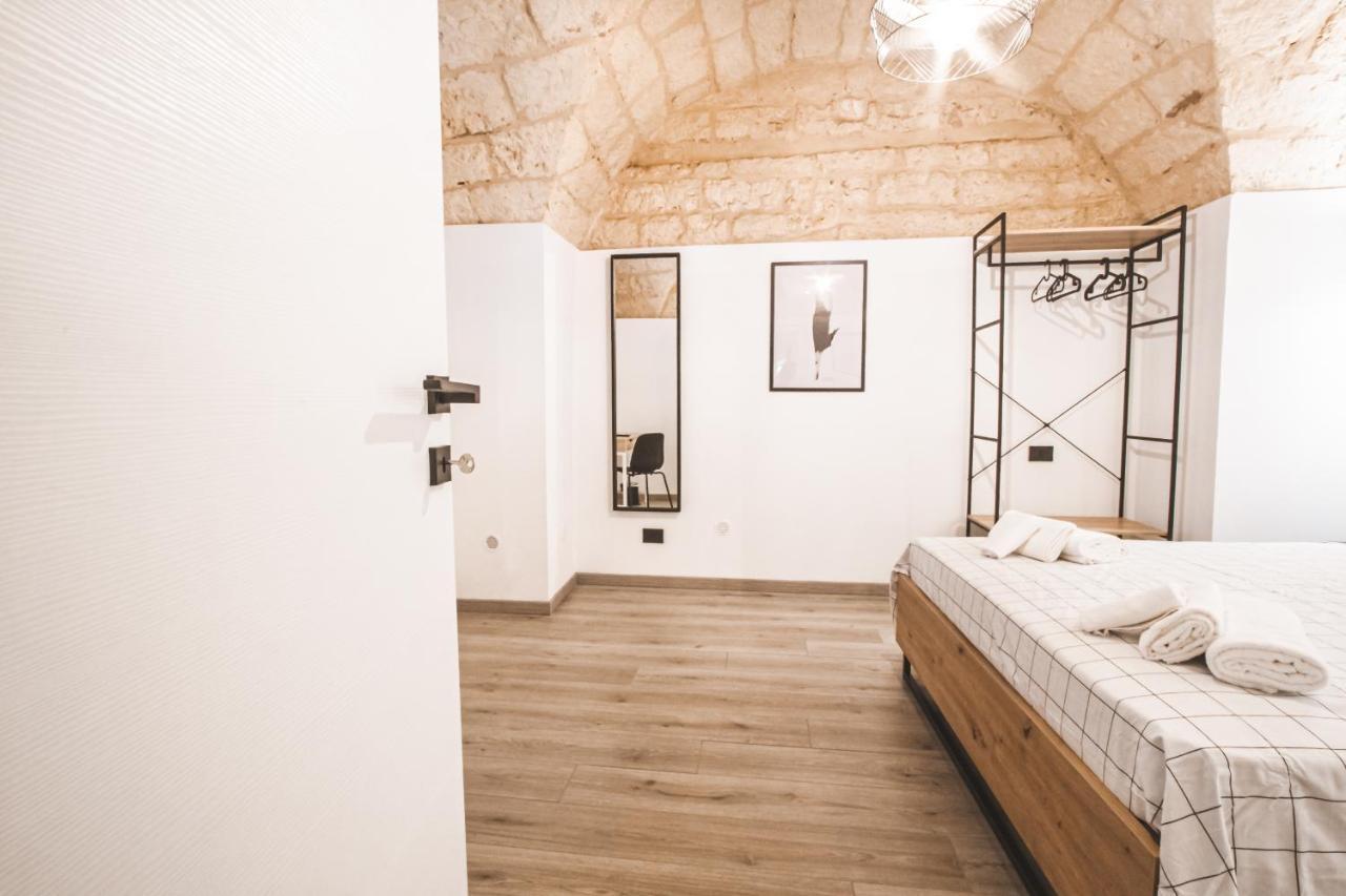 Sanavar Apartment Бари Екстериор снимка