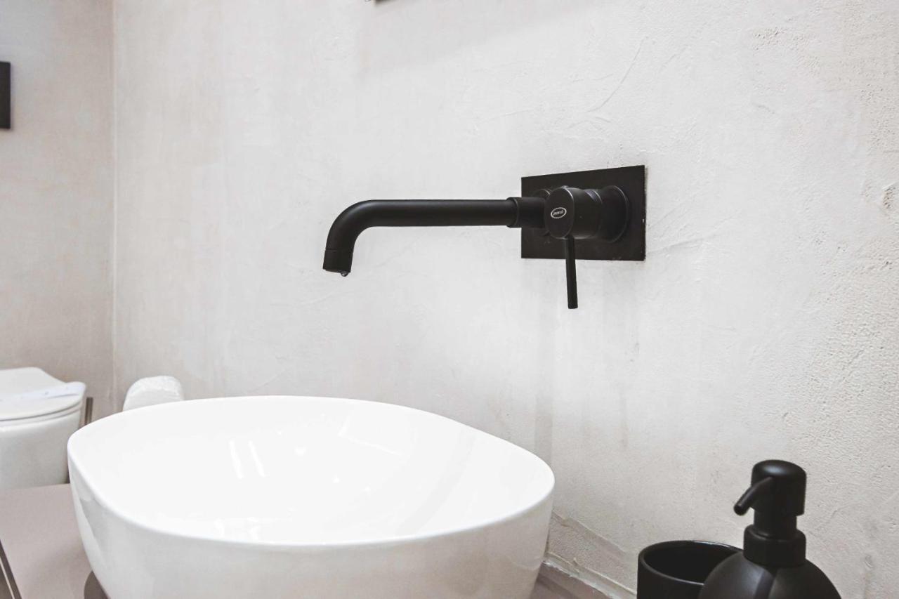 Sanavar Apartment Бари Екстериор снимка